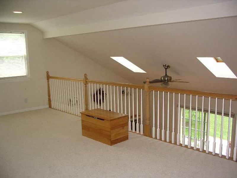 5th image of 48 CLOVERFIELD Drive