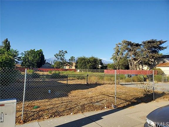 2nd image of 1061 E Phillips Blvd