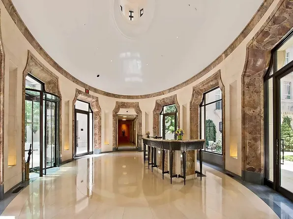 15 Central Park West image 7 of 8