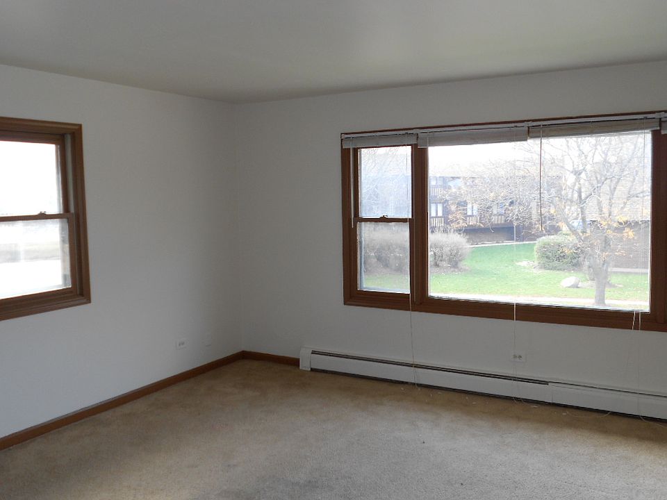 2nd image of 319 Kathleen Dr APT 3