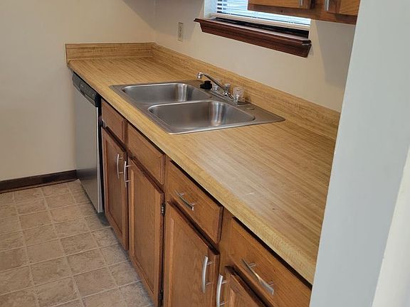 2nd image of 1337 Independence Dr Unit A