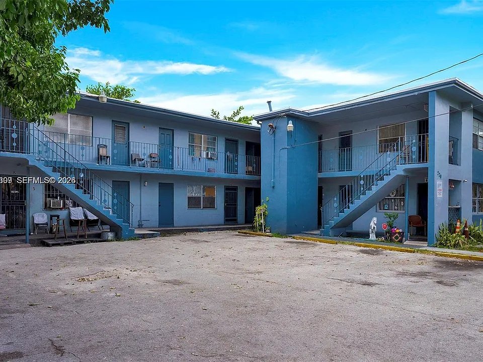 220 NW 16th Ter #1