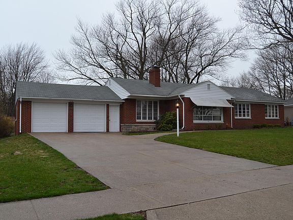4th image of 1625 Gladys Ave