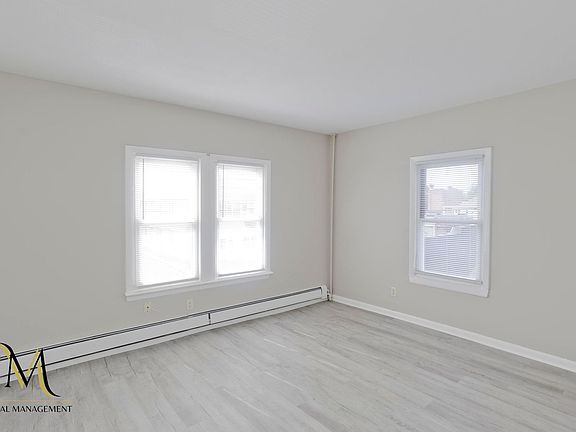5th image of 129-139 Hubbard St #135-2L