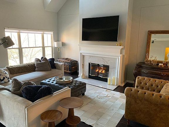 4th image of 1428 S Main St #43