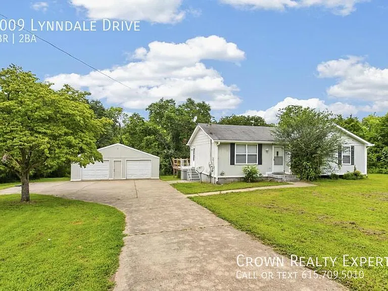1009 Lynndale Dr — Photo 1