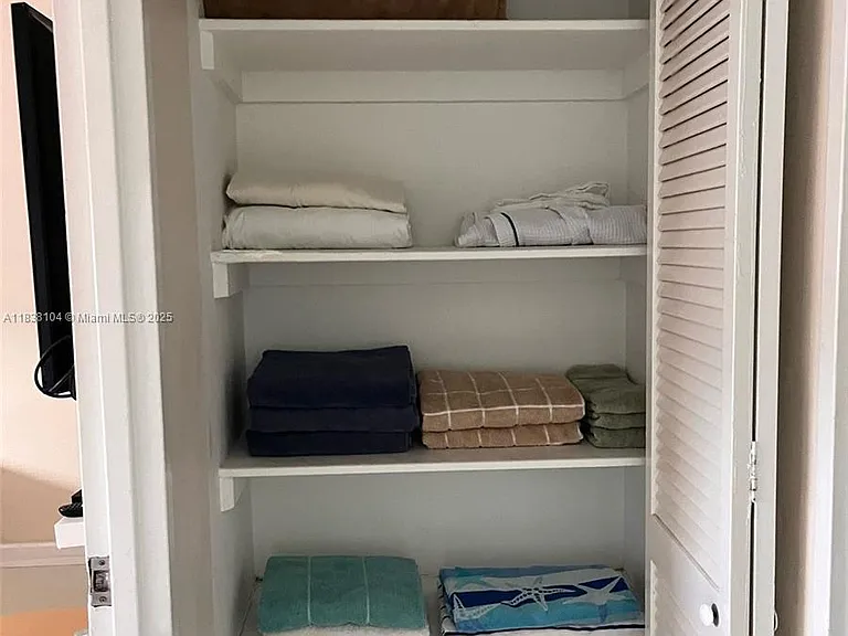 3801 S Ocean Dr #Penthouse 16Y — Photo 10