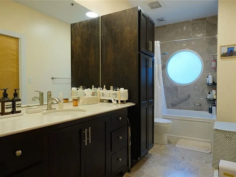 15 Waddell St NE #104 — Photo 9