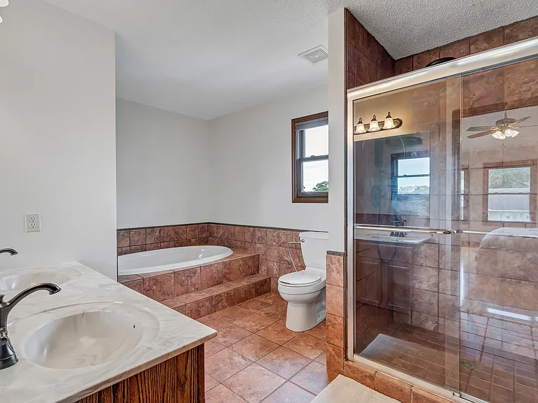 908 Burn Oak Dr — Photo 46