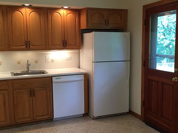 2nd image of 353 N Morris Dr #60067