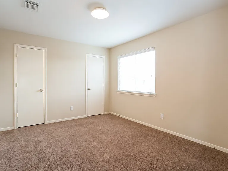 2723 Durham Chase Ln — Photo 12