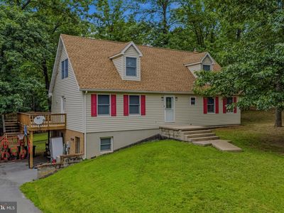 74 Key Acres Dr, Berkeley Springs, WV 25411