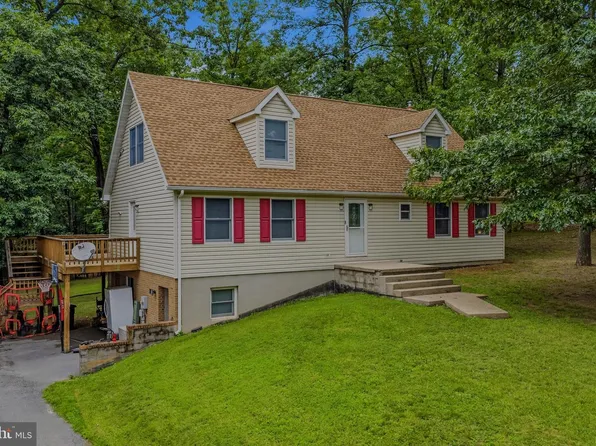 74 Key Acres Dr, Berkeley Springs, WV 25411