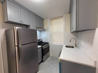 3228 45th St APT 1R, Astoria, NY 11103