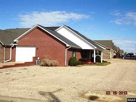 1st image of 1413 Williamsburg Dr