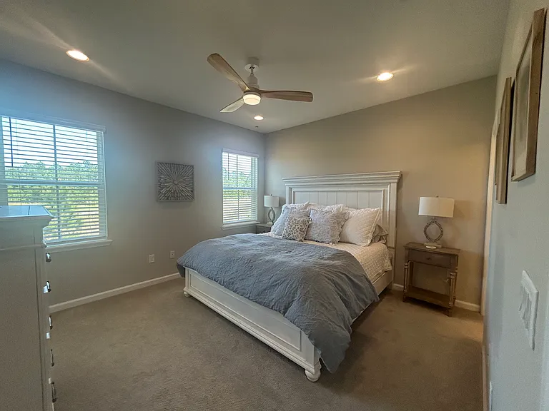 Brandon Lakes Dr — Photo 9