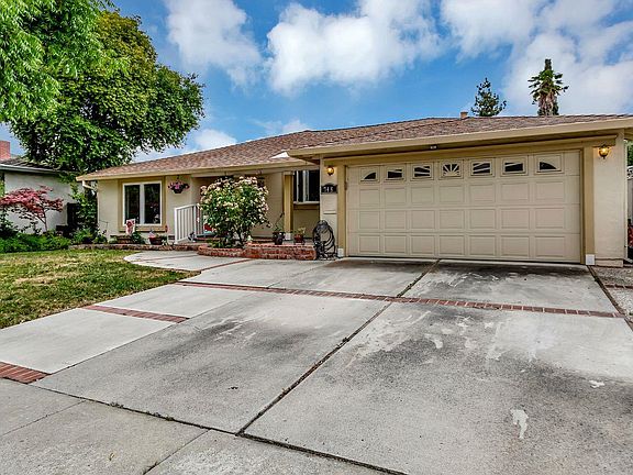 4th image of 748 Dubanski Dr