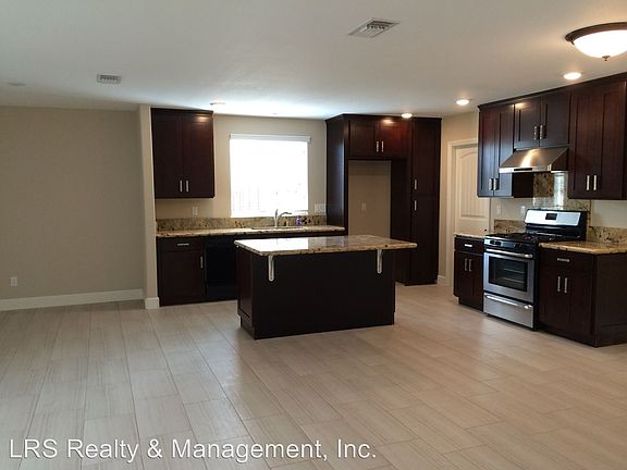 3rd image of 1554 N Boulder Ave