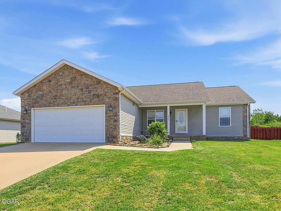 1st image of 1225 Elm Ct