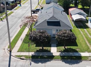 103 W Park St, Harrisburg, IL 62946