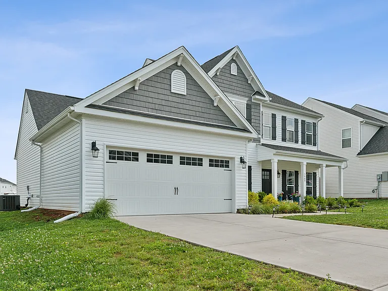 7989 Regiment Dr — Photo 1