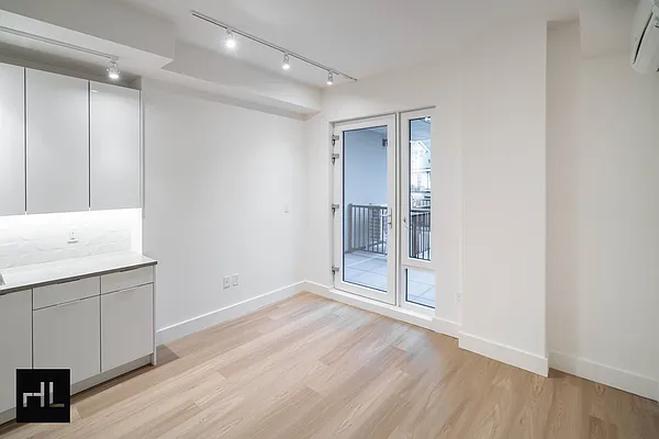 Rented by Highline Residential | media 144