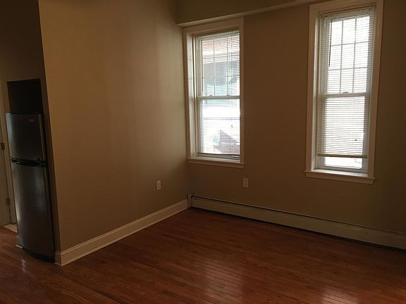 4th image of 218 W 14th St APT 2