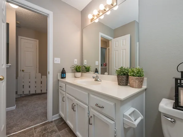 (undisclosed Address), Liberty, MO 64068