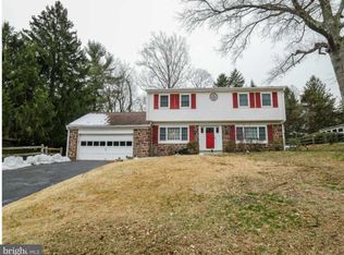 812 Moredon Rd, Meadowbrook, PA 19046