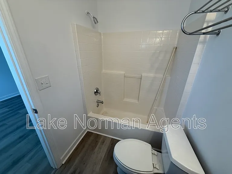 10031 Ansonborough Sq — Photo 11