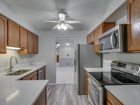 8071 41st AVENUE #33, Kenosha, WI 53142