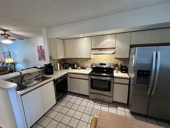 3rd image of 7675 NW 79th Avenue #111