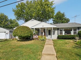 10 Glen St, Grayslake, IL 60030