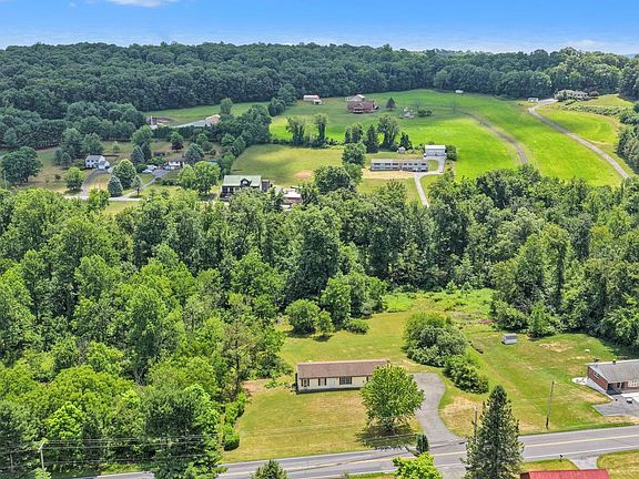 3rd image of 4031 Pricetown Rd