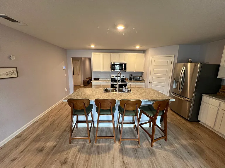 5276 Peach Dr — Photo 6