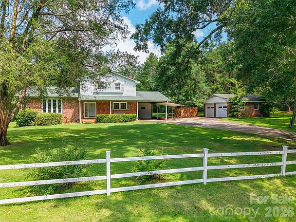 4th image of 752 Cedar Ln