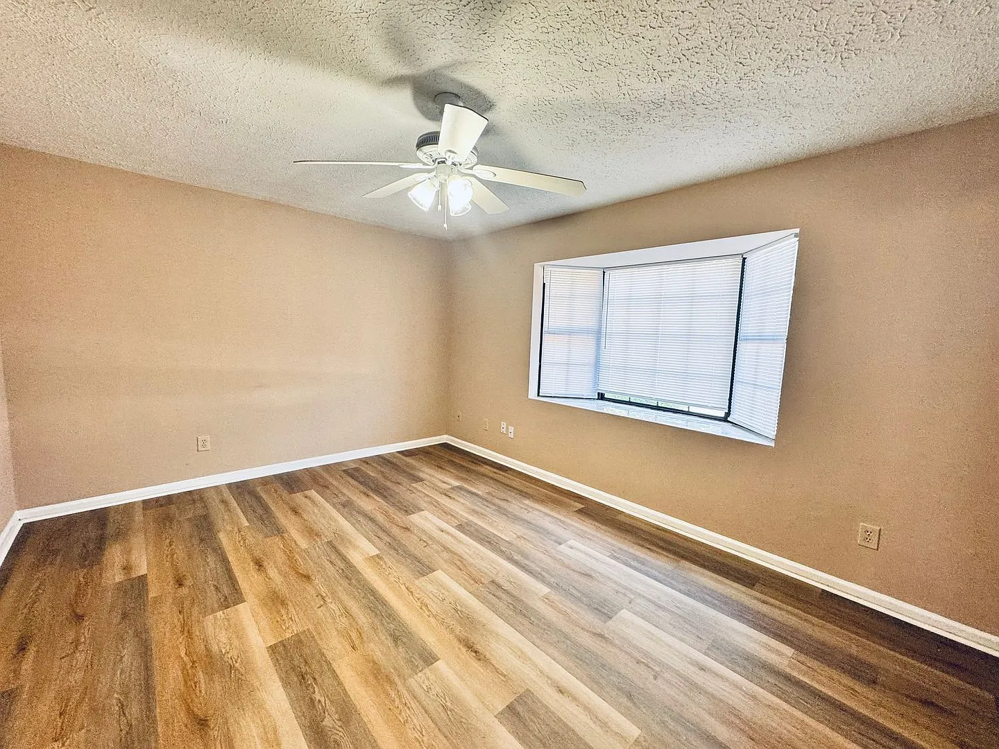 Lighthouse Townhome — Photo 2