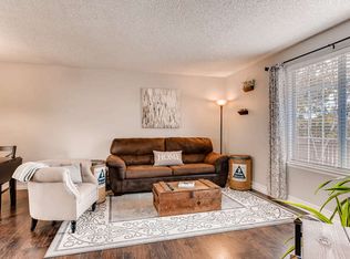 909 Summer Dr, Highlands Ranch, CO 80126