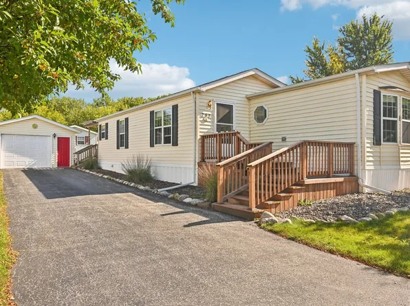 753 Cherokee Trl, Marengo, IL 60152