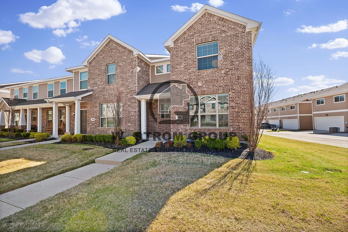 Building Photo - 3500 Brentwood Dr