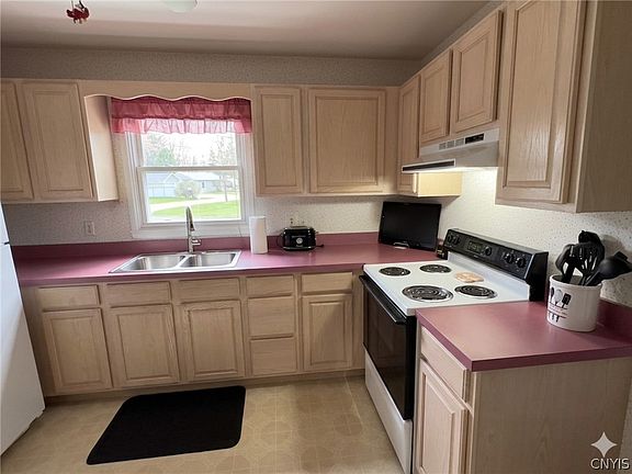 5th image of 116 Waterbury Ave