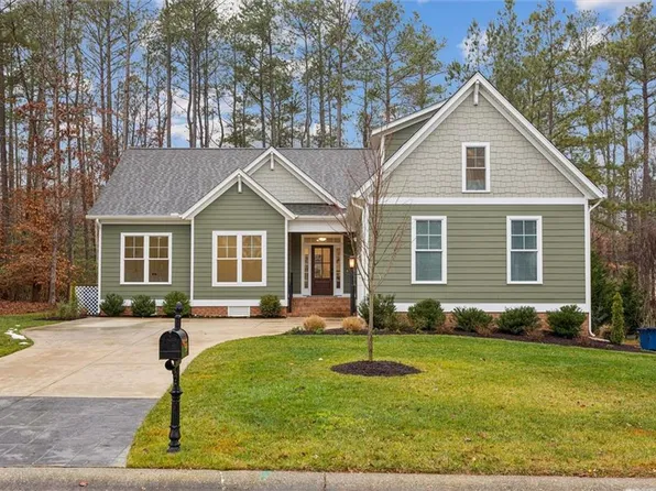 5950 Brickshire Dr, Providence Forge, VA 23140