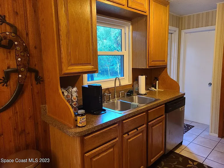 212 Gainey Ln — Photo 5