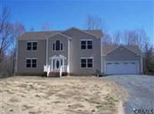 17 Compton Rd, Clifton Park, NY 12065