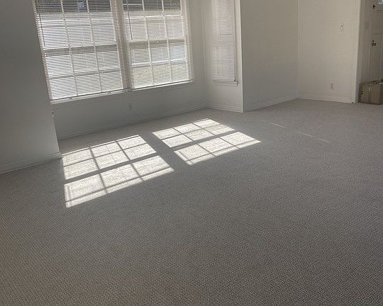 2nd image of Wyandotte St