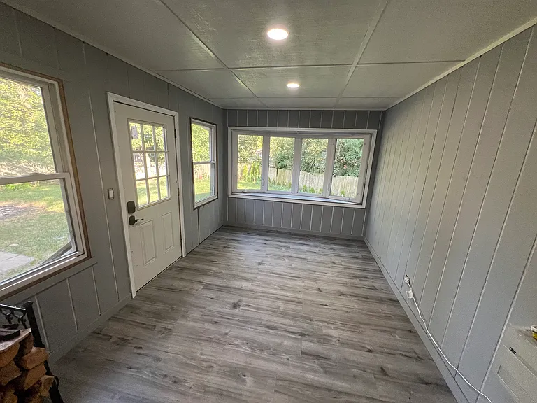 4N255 Route 83 — Photo 16
