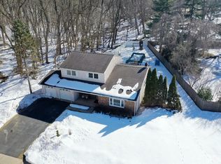 18 Sandra Rd, East Brunswick, NJ 08816