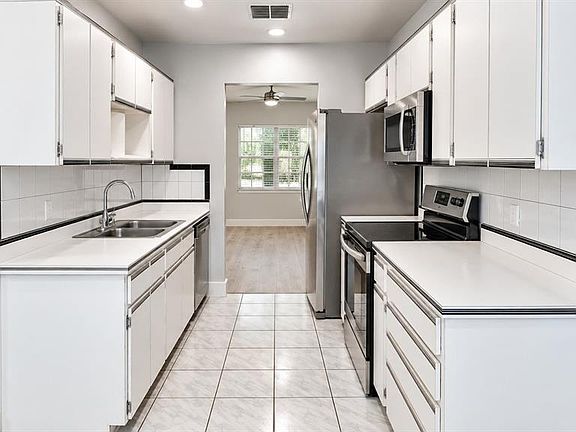3rd image of 11742 Whitewing Ct