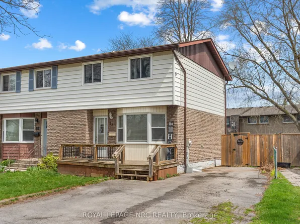 18 Lafayette Dr, Saint Catharines, ON L2N 6C2