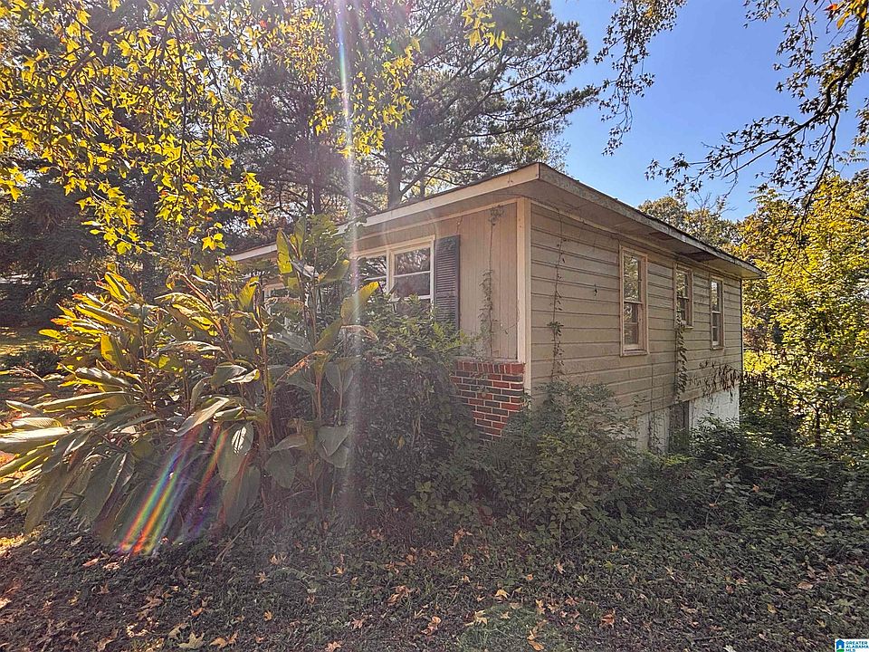 4th image of 800 11th St